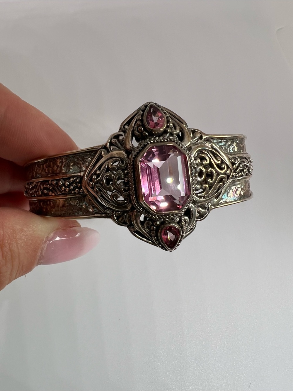 Stunning SARDA Sterling silver cuff bracelet with purple pink crystals